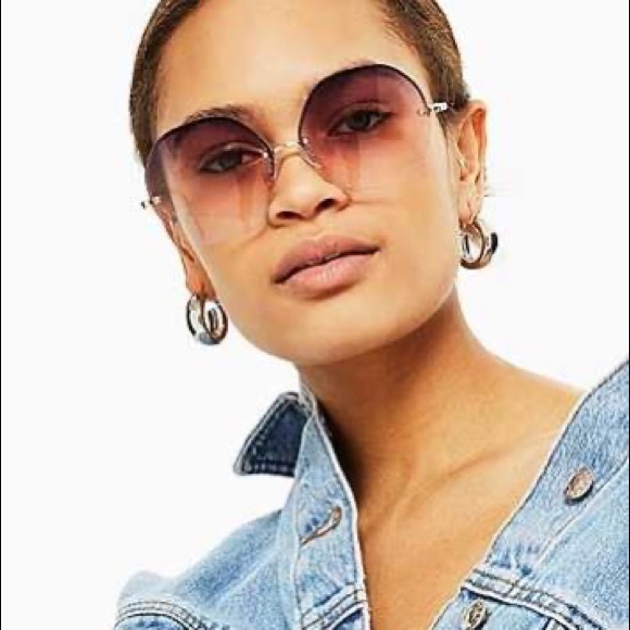 Topshop Sunglasses - Picture 3 of 5